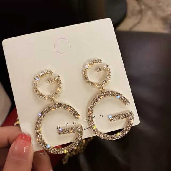 Women's Brand New Designer "G" Lettered Dangle Earrings Size 1"X1" - Picture 1 of 3